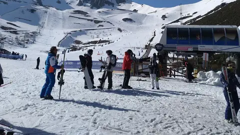 Campa&ntilde;a Un d&iacute;a en la Nieve, Universidad de Le&oacute;n