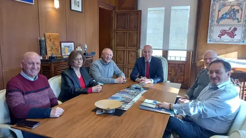 El alcalde de Le&oacute;n recibe al comit&eacute; organizador del XV Congreso Nacional de Comunidades de Regantes