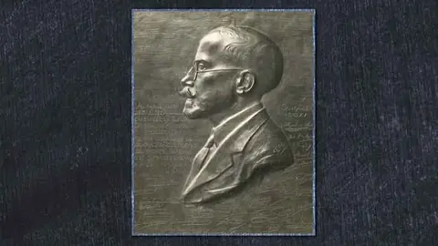 Alberto L&oacute;pez Arg&uuml;ello. De su amistad con Le&oacute;n Felipe a la filantrop&iacute;a