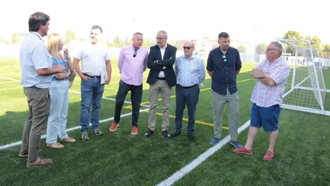 Foto de Archivo .Inauguraci&oacute;n del campo de f&uacute;tbol de c&eacute;sped artificial de Fuentesnuevas