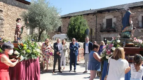 Procesi&oacute;n de Nuestra Se&ntilde;ora y San Roque en el barrio de Fuentesnuevas de Ponferrada