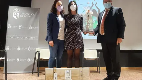 Entrega del premio Mujer Rural de una edici&oacute;n anterior