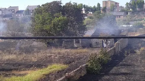 Imagen de uno de los incendios en Ponferrada