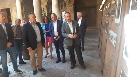 Inauguraci&oacute;n de la exposici&oacute;n fotogr&aacute;fica 'Caminos de Hierro'