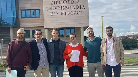 Juventudes Socialistas recoge firmas para implantar Medicina en la ULE