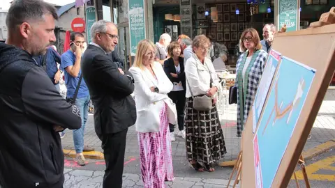 El alcalde visita el inicio de las obras de peatonalizaci&oacute;n de la calle Real