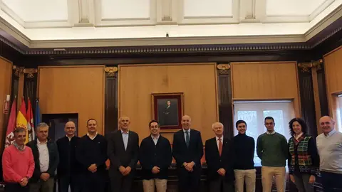 Visita de la Asociaci&oacute;n de Alumnos Agustinos en el Ayuntamiento de Le&oacute;n