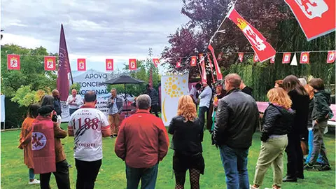 Miembros de Conceyu en la presentaci&oacute;n de Alantre en la sede de la organizaci&oacute;n.