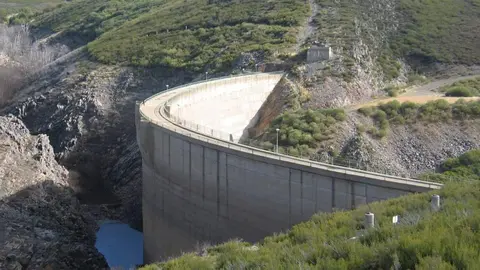 Presa de Villagat&oacute;n