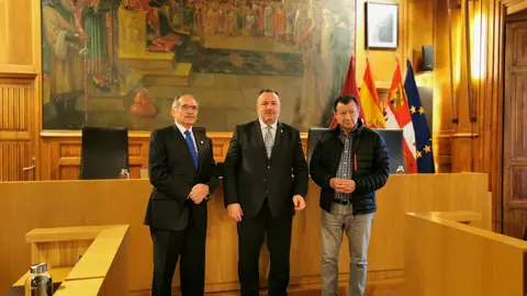 La Diputaci&oacute;n y Contra el C&aacute;ncer Le&oacute;n celebran el 65&ordm; aniversario del nacimiento de la AECC en Le&oacute;n