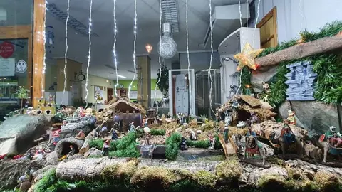 Escaparate de Algasa, decorado con motivo de la Navidad