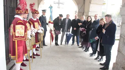 Miembros de la Corporaci&oacute;n Municipal acuden a la misa de A&ntilde;o Nuevo en la Bas&iacute;lica de La Encina
