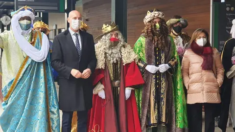 Los Reyes Magos y el alcalde de Le&oacute;n, Jos&eacute; Antonio Diez