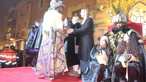 Los Reyes Magos reciben a los ni&ntilde;os de Ponferrada