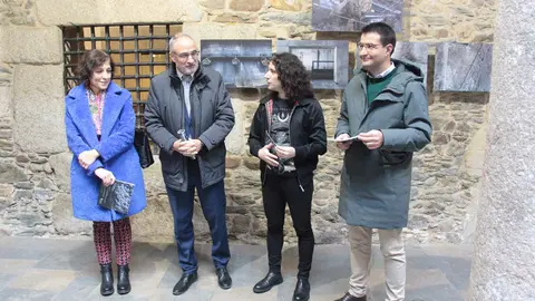 Inauguraci&oacute;n de la exposici&oacute;n "Huella y Sombra"
