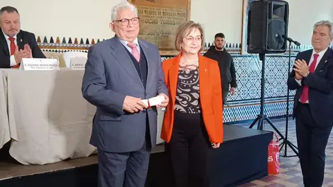 Evelia Fern&aacute;ndez, mantenedora del Festival del Botillo en la Casa de Le&oacute;n en Sevilla