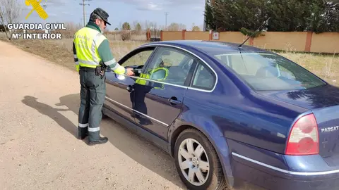 Prueba alcoholemia. Guardia Civil Le&oacute;n