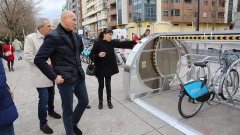 Aparcamientos de bicicletas en Le&oacute;n