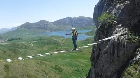 V&iacute;a ferrata en