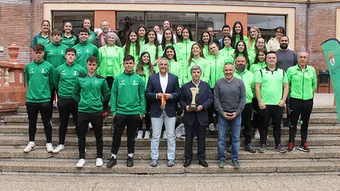 Recepci&oacute;n en la ULE a los estudiantes medallistas