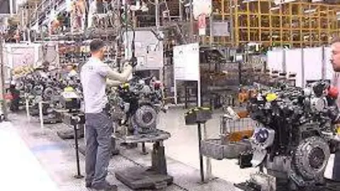 El sector del autom&oacute;vil vuelve a situarse en la primera posici&oacute;n (36,7 % del total)