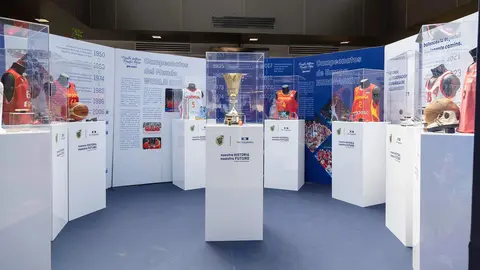 exposici&oacute;n del Centenario de la Federaci&oacute;n Espa&ntilde;ola de Baloncesto (FEB).
