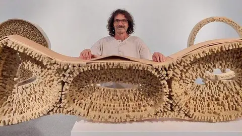 El Museo de los Pueblos abre sus puertas a la m&aacute;gica obra de Santocildes, el gran maestro leon&eacute;s del arte en madera