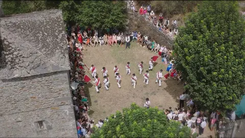 Tradici&oacute;n y Danzas Valle de Fornela Intur