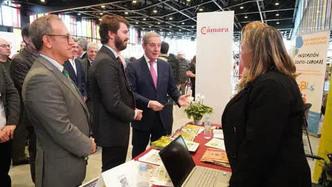 El vicepresidente ensalza las pol&iacute;ticas de empleo de la Junta en la Feria de Emprendimiento de Le&oacute;n, con r&eacute;cord de participantes