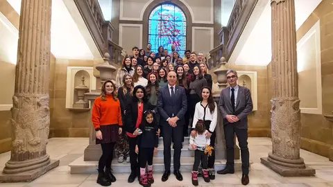 El alcalde de Le&oacute;n recibe a un grupo de estudiantes internacionales de la Universidad