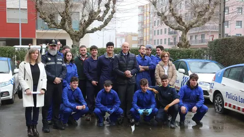 Entrega veh&iacute;culos IES Giner de los R&iacute;os