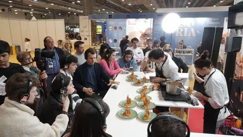 El bar R&uacute;a Nova, ganador de la Feria de la Tapa de Le&oacute;n 2023, cautiva a expertos culinarios con su plato premiado en Madrid Fusi&oacute;n