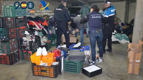 Desarticulada una Red de Venta de Ropa Falsificada en San Andr&eacute;s del Rabanedo