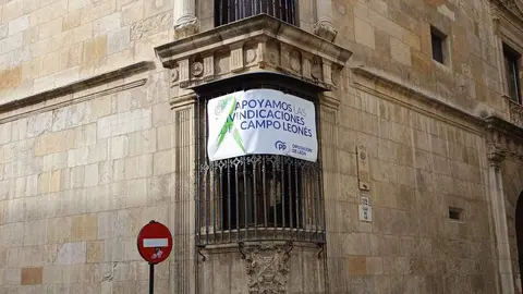 Pancarta apoyo agricultores y ganaderos