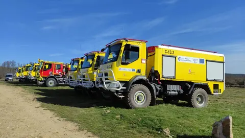 Nuevas Utilidades para la Extinci&oacute;n de Incendios Forestales en Le&oacute;n Foto de Archivo