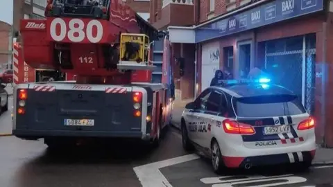 Bomberos y Polic&iacute;a Local