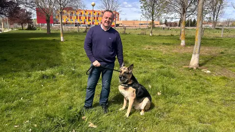 Rafa S&aacute;nchez y su perro Harry
