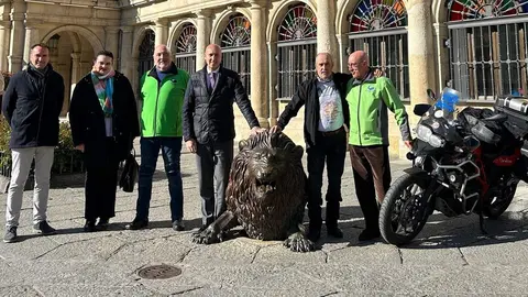 Anselmo Tasc&oacute;n, un leon&eacute;s que ha recorrido Espa&ntilde;a en moto por las enfermedades raras