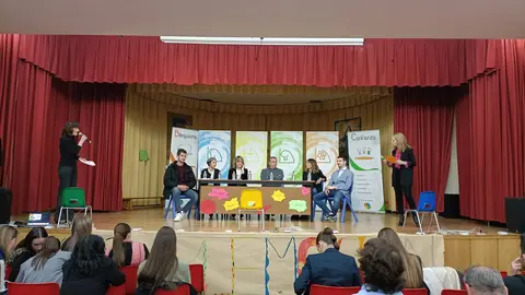 Mesa redonda X Aniversario de los Proyectos Talentia Alive en el Colegio Divina Pastora