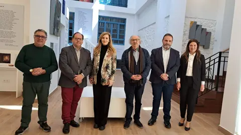 Visita de la Viceconsejera de Acci&oacute;n Cultural de la Junta de Castilla y Le&oacute;n a la Casa de la Poes&iacute;a: Impulso a la Cultura y Compromiso con el Legado de Antonio Colinas