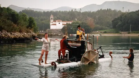El Piano Flotante Regresa a Le&oacute;n en Agosto con Dos Conciertos Sobre el Agua a Ritmo de Jazz
