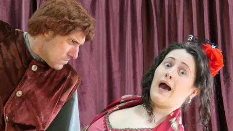 Comedia