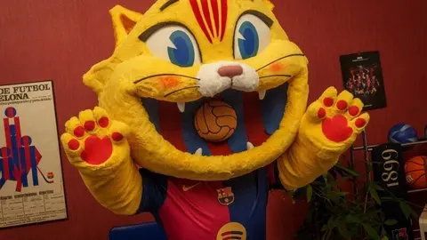 Cat, la mascota del FC Barcelona que revoluciona el merchandising deportivo
