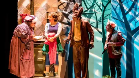 Caperucita. Lo que nunca se contó llega al Auditorio de Le&oacute;n