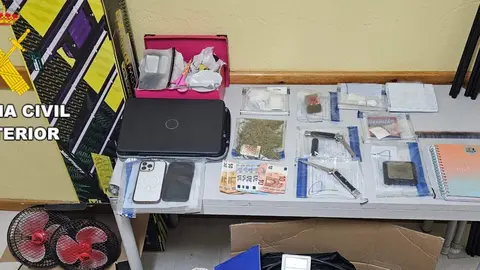 Detenidos en Toral de los Vados por Tr&aacute;fico de Drogas: Incautan Hach&iacute;s, Marihuana y Coca&iacute;na