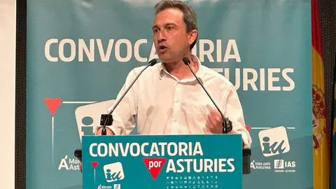Ovidio_Zapico_en_un_acto_de_campa&ntilde;a_de_Convocatoria_por_Asturias