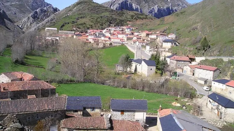 Abelgas de Luna (Reserva de la Biosfera de los Valles de Oma&ntilde;a y Luna)