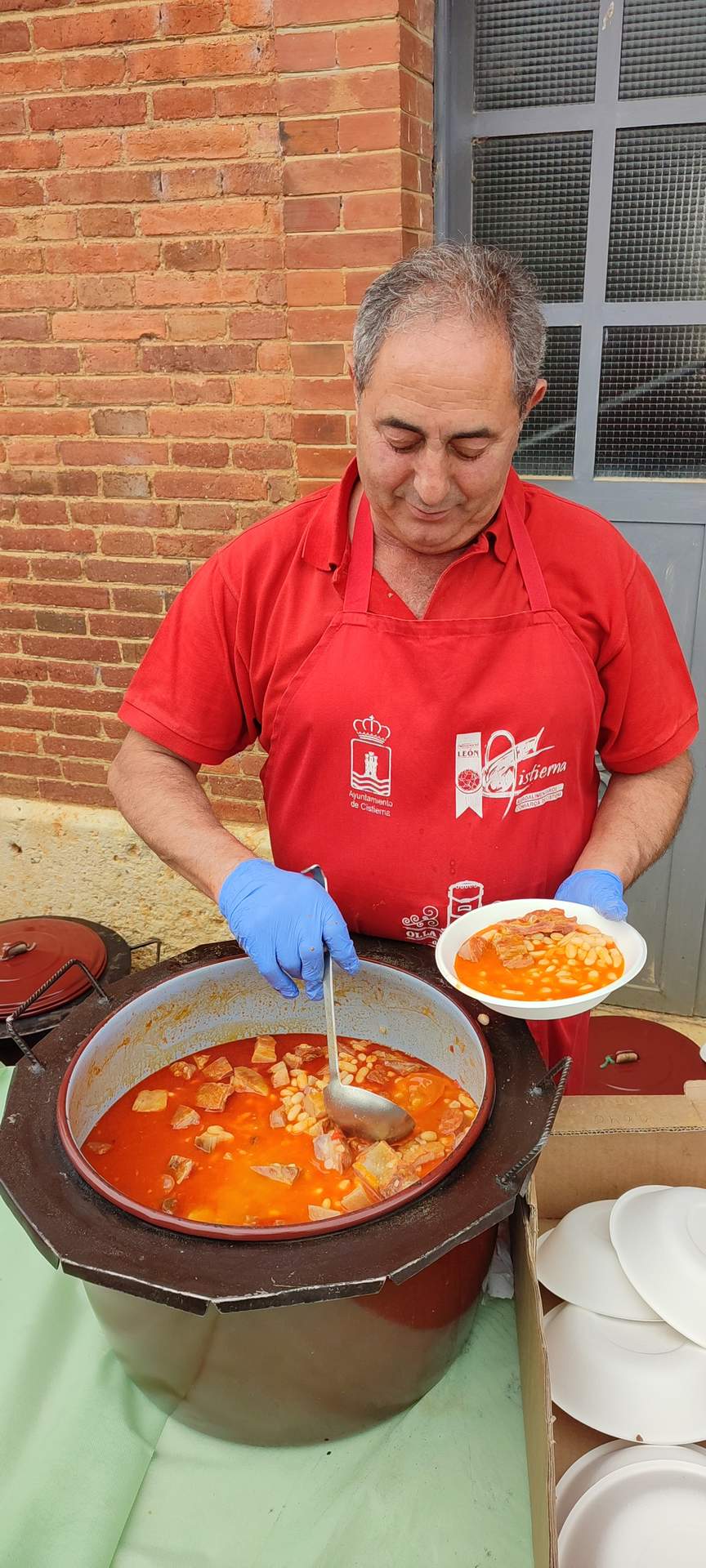 La Asociación de Ferroviarios San Fernando de Cistierna se destacó como los artífices de esta festividad culinaria
